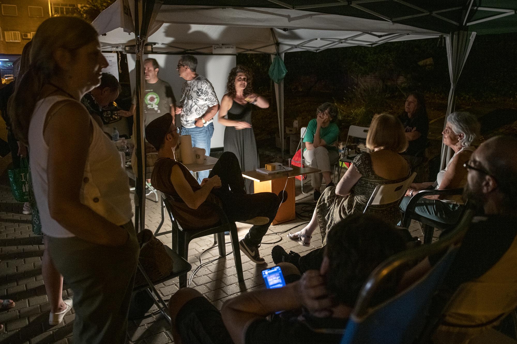 Acampada en el Centro de Salud Los ángeles en Villaverde - 15